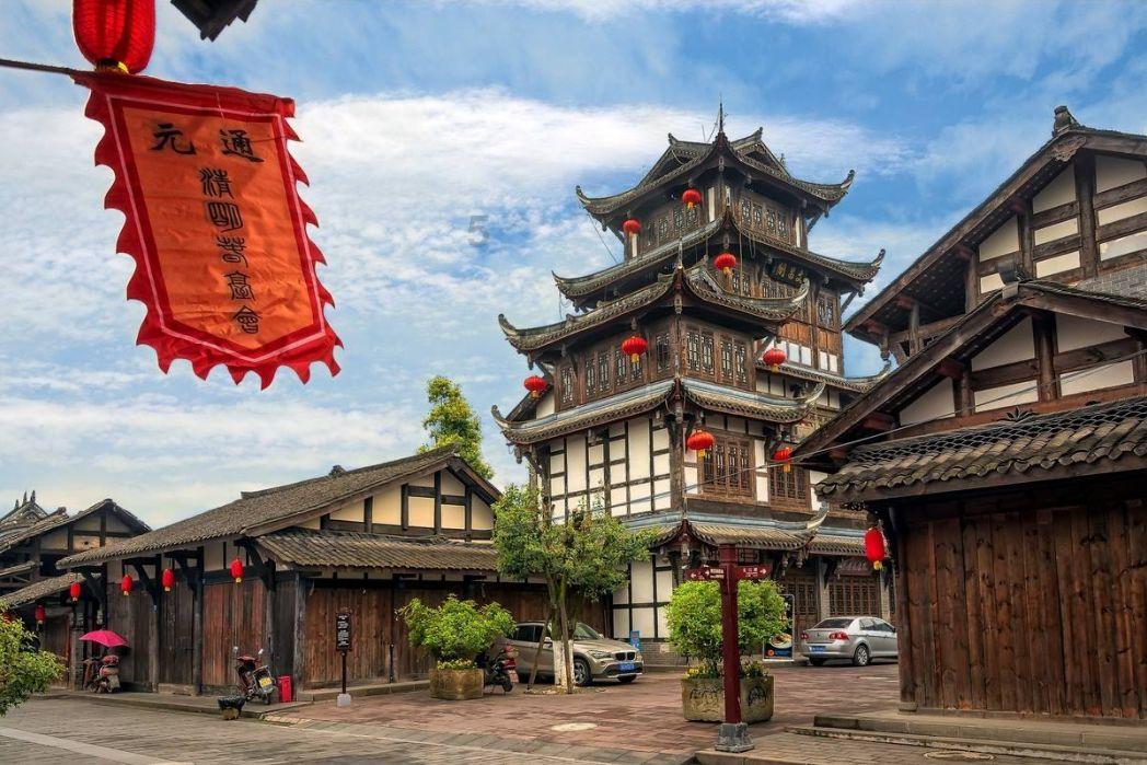 虞书欣北京春晚彩排图,双丸子+虎头发饰好像年画娃娃,太可爱噜